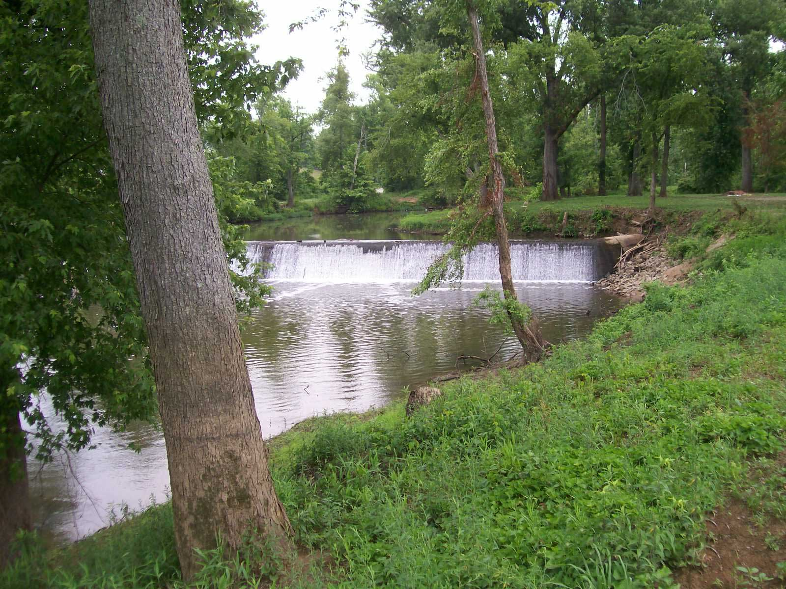 RIVERSIDE PARK2